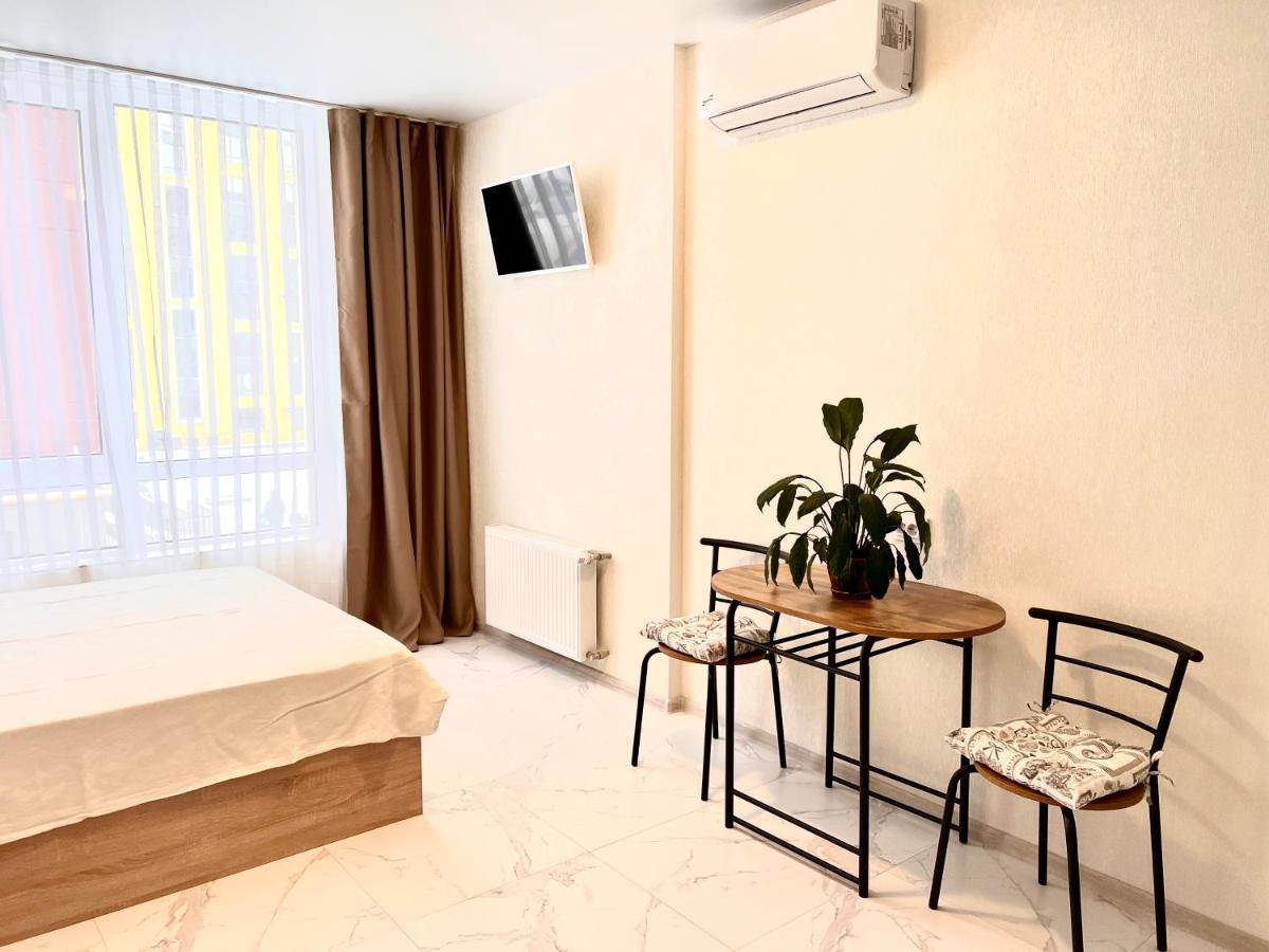 Osapart Hotel In A Complex Semycvit 2 Лвив Екстериор снимка
