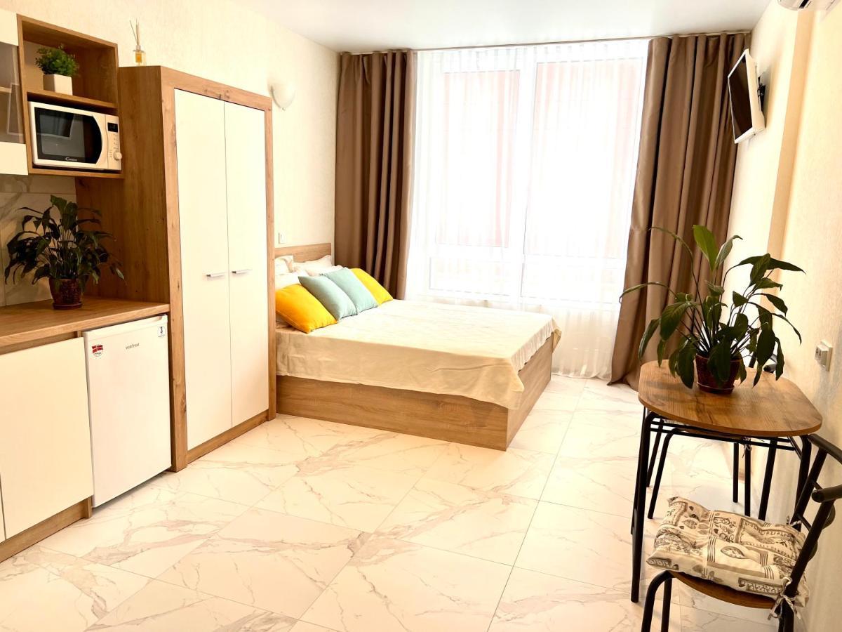 Osapart Hotel In A Complex Semycvit 2 Лвив Екстериор снимка