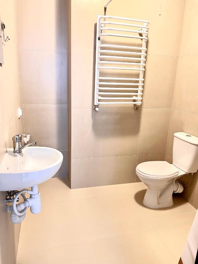 Osapart Hotel In A Complex Semycvit 2 Лвив Екстериор снимка
