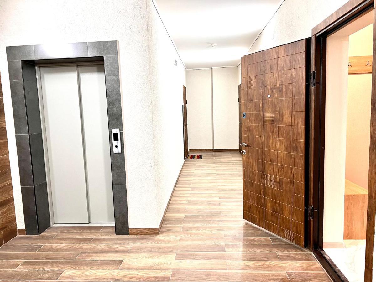 Osapart Hotel In A Complex Semycvit 2 Лвив Екстериор снимка
