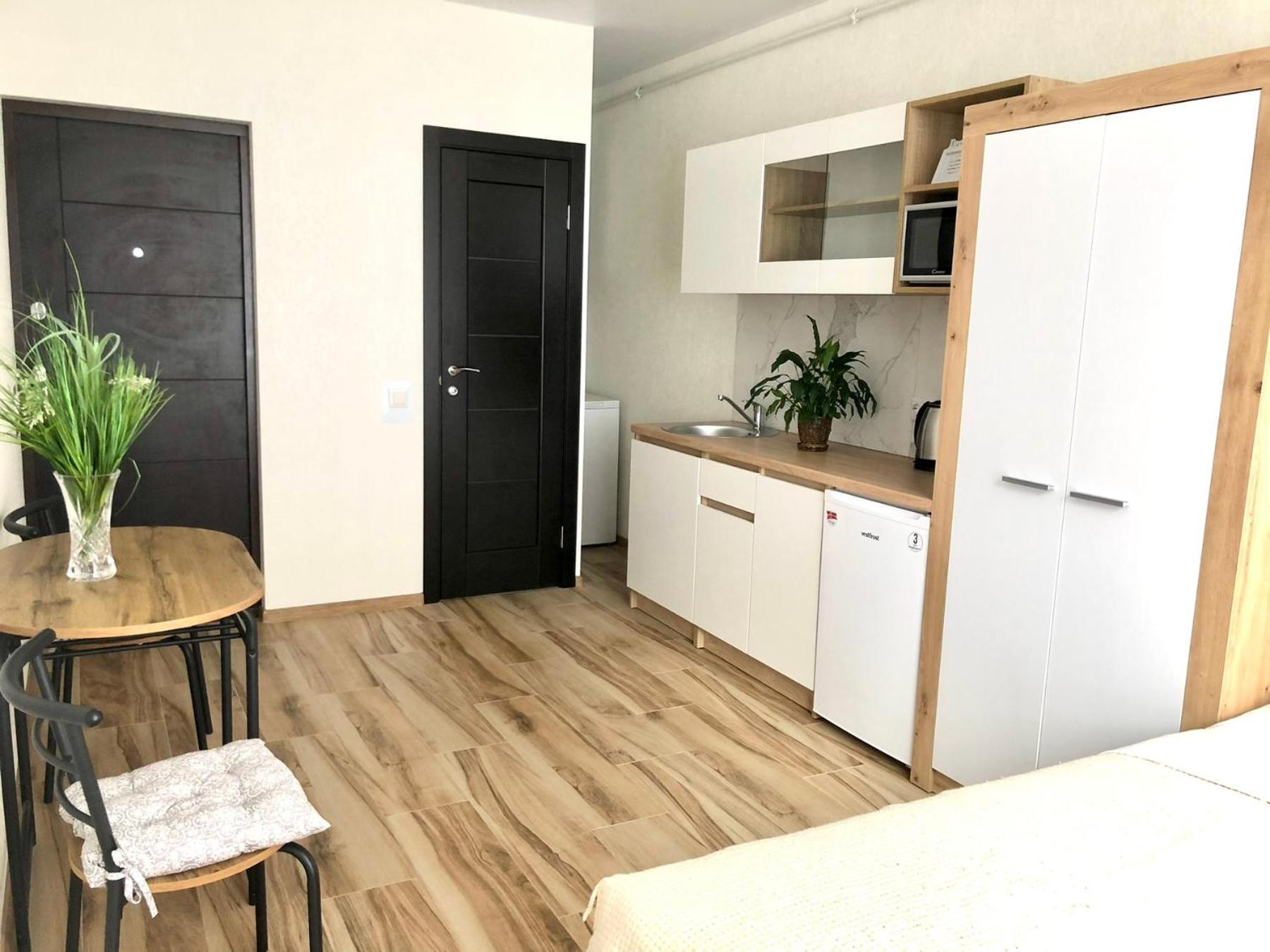 Osapart Hotel In A Complex Semycvit 2 Лвив Екстериор снимка