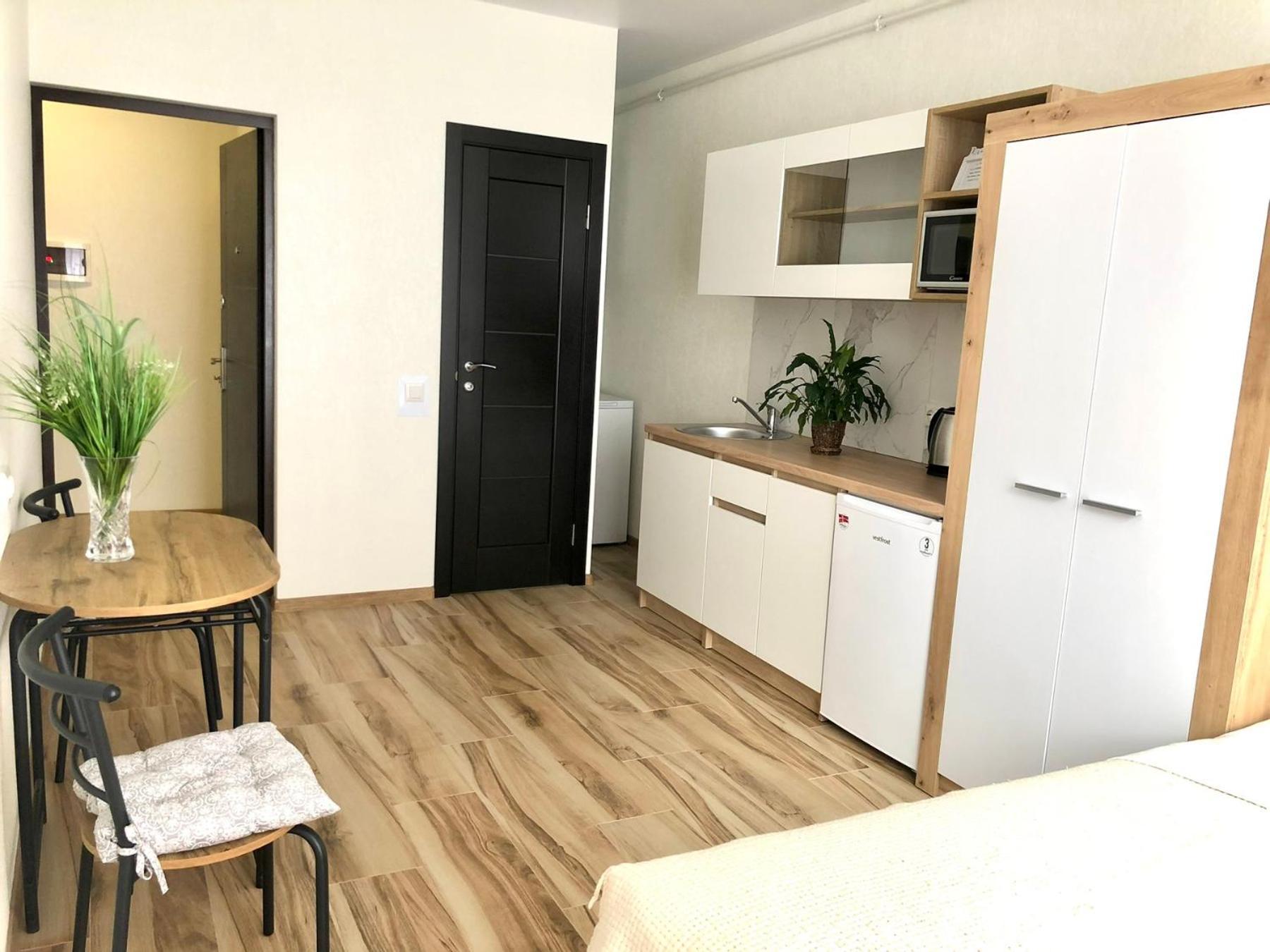 Osapart Hotel In A Complex Semycvit 2 Лвив Екстериор снимка